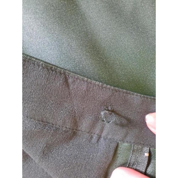 Endless Rose Green Shorts with Black‎ and White Flowers Size Large - Picture 5 of 5